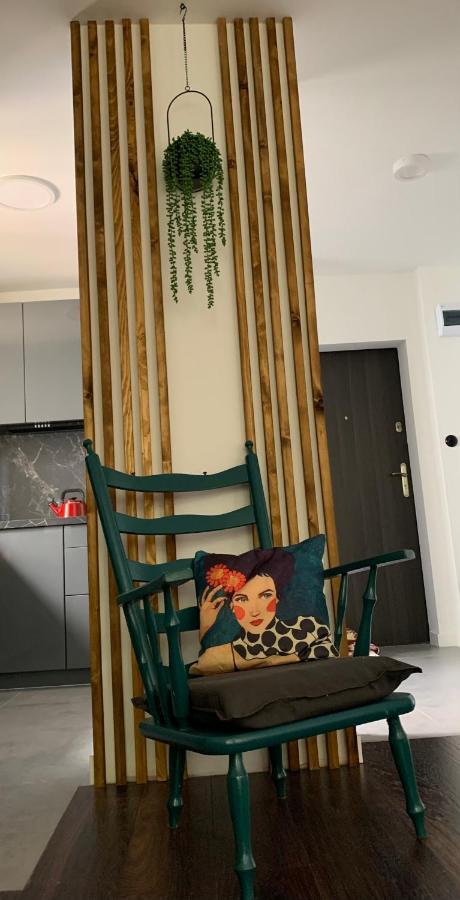 ורשה Metro Trocka Apartment מראה חיצוני תמונה