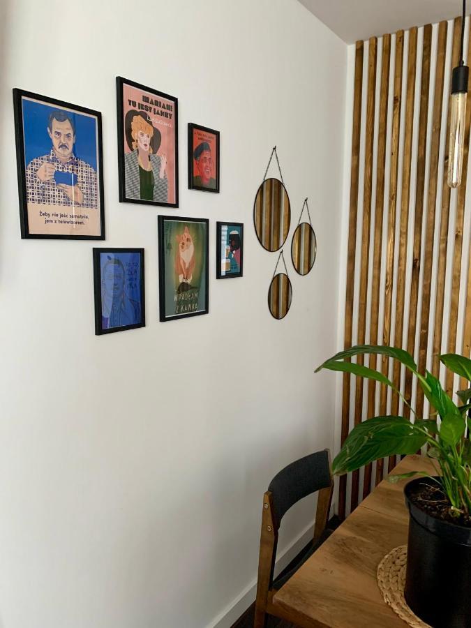ורשה Metro Trocka Apartment מראה חיצוני תמונה
