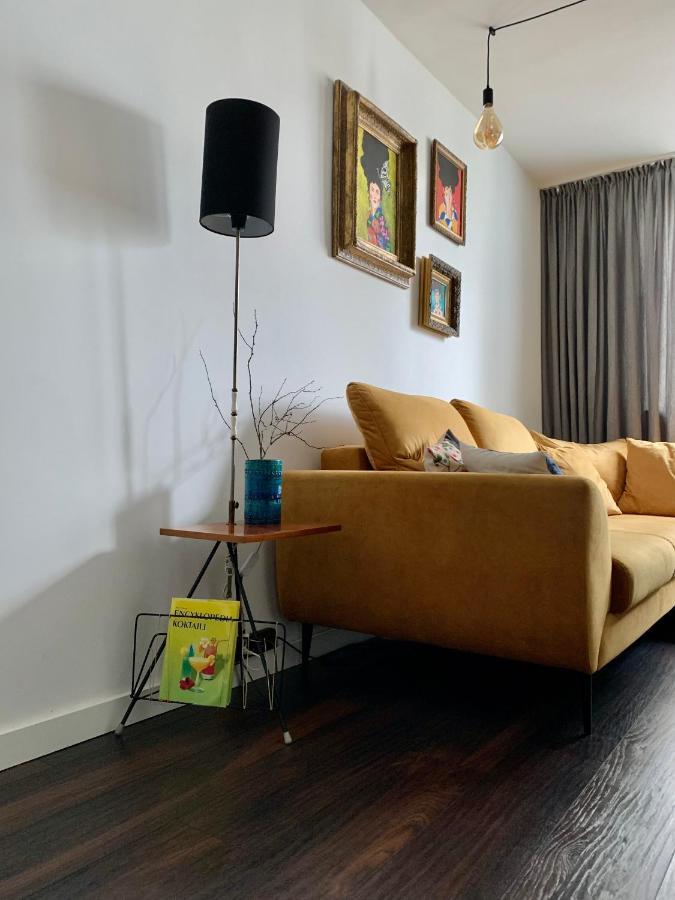 ורשה Metro Trocka Apartment מראה חיצוני תמונה