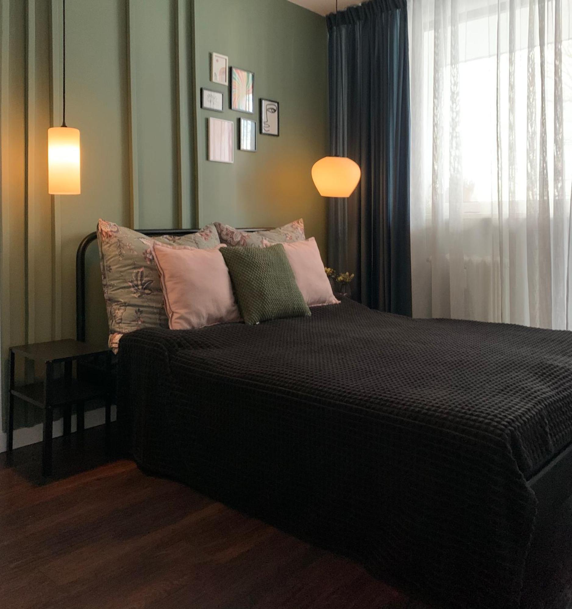 ורשה Metro Trocka Apartment מראה חיצוני תמונה