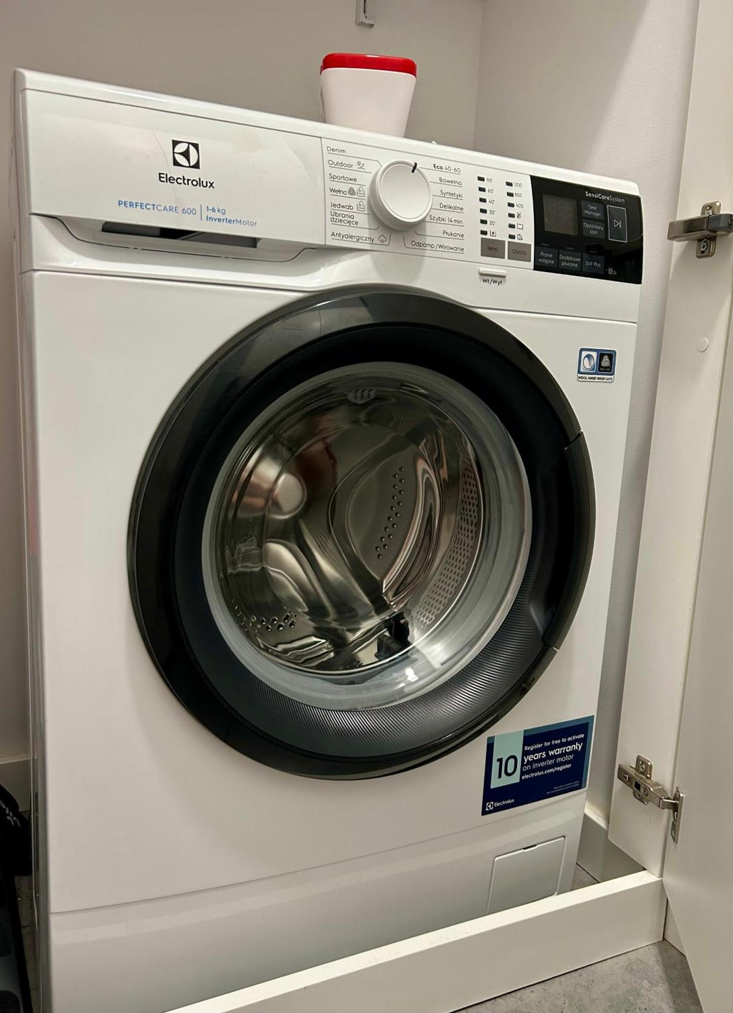 ורשה Metro Trocka Apartment מראה חיצוני תמונה