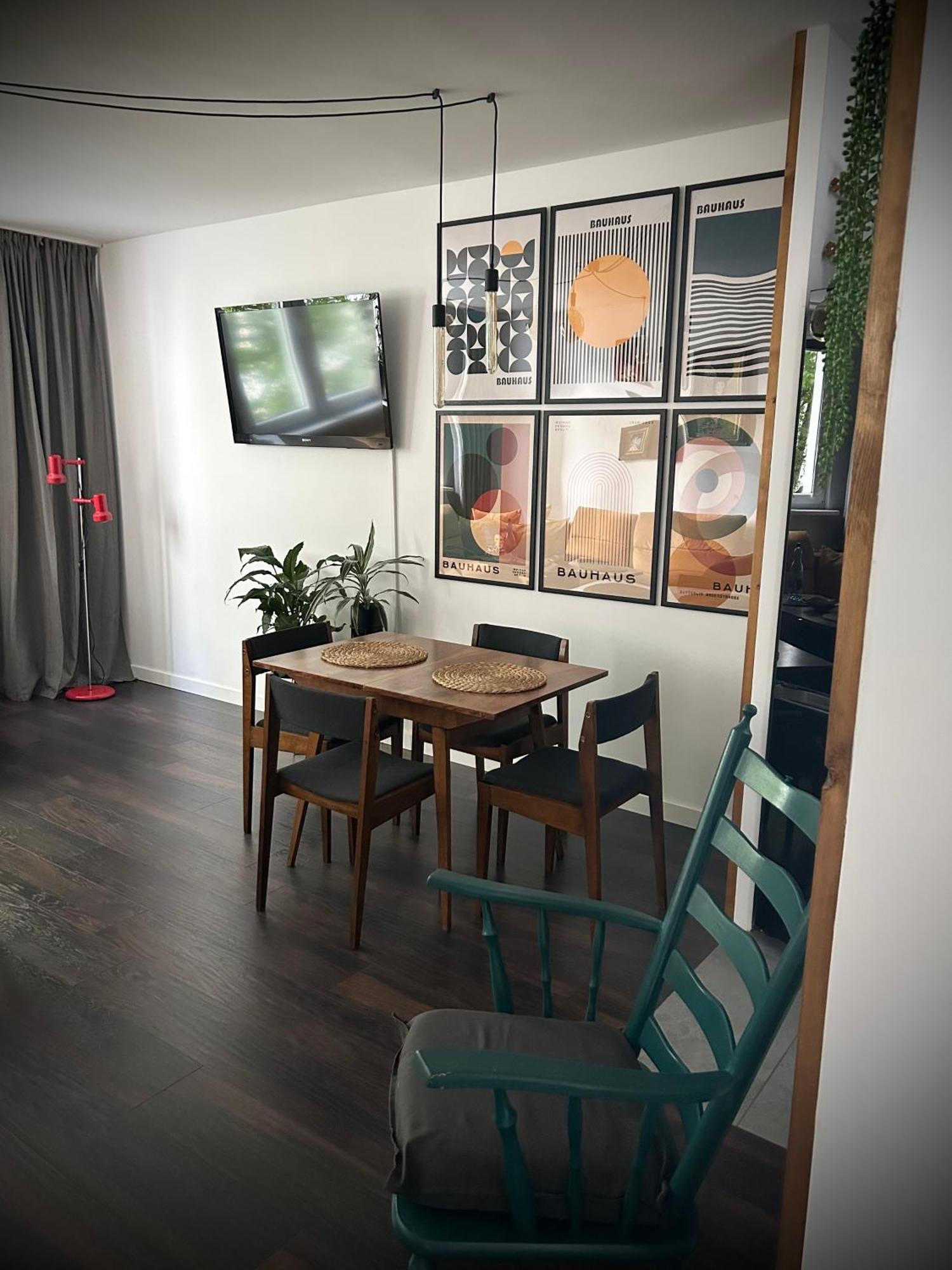 ורשה Metro Trocka Apartment מראה חיצוני תמונה